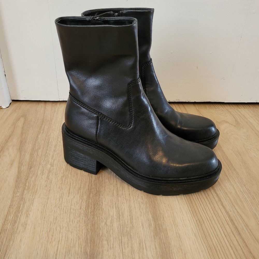 Zara Women's Black Leather Ankle Boots